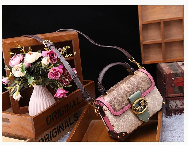 New minimalist and fashionable small handbag