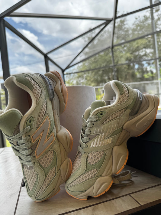 NB MINT 9060