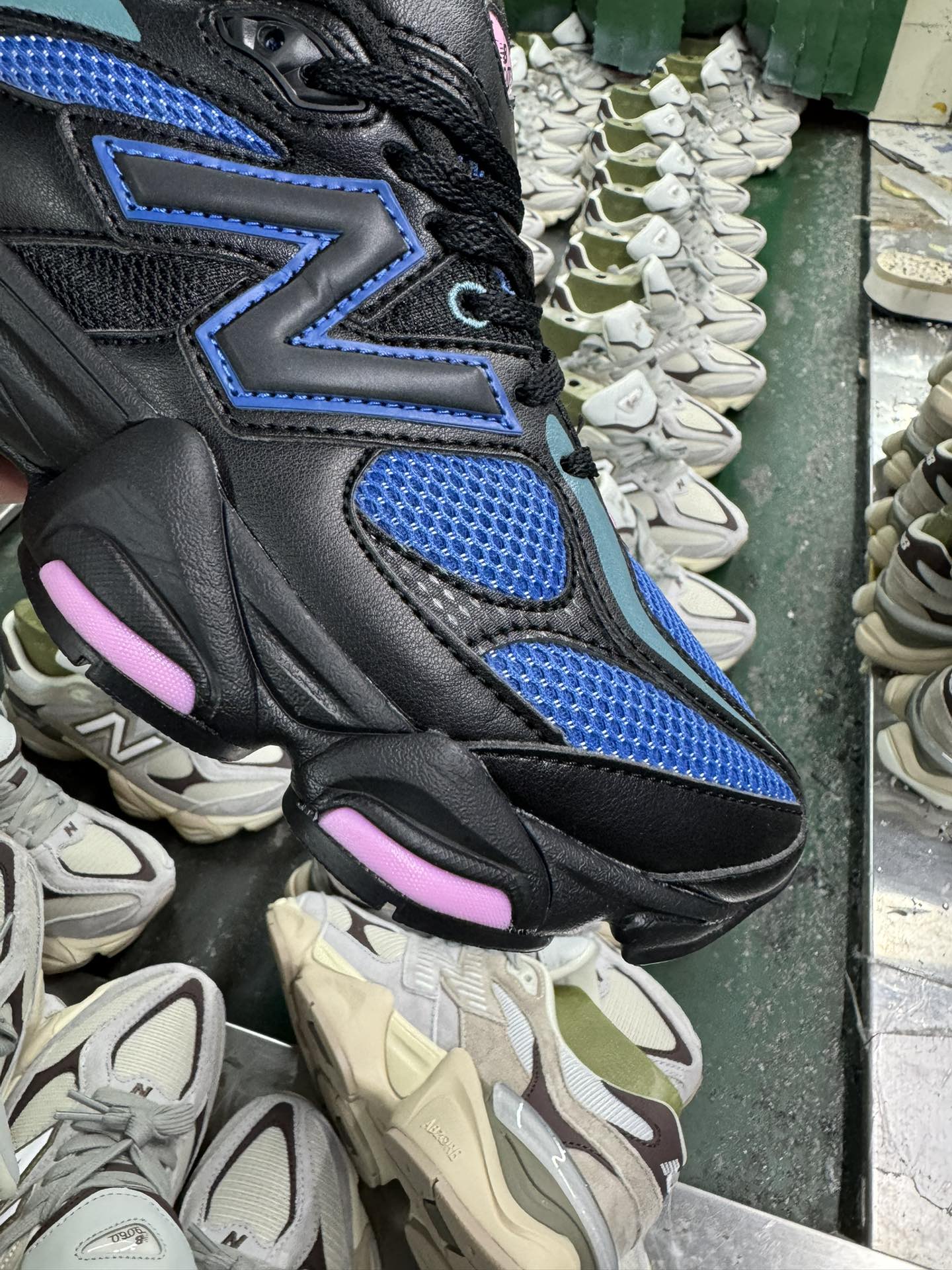 NB Black Blue 9060