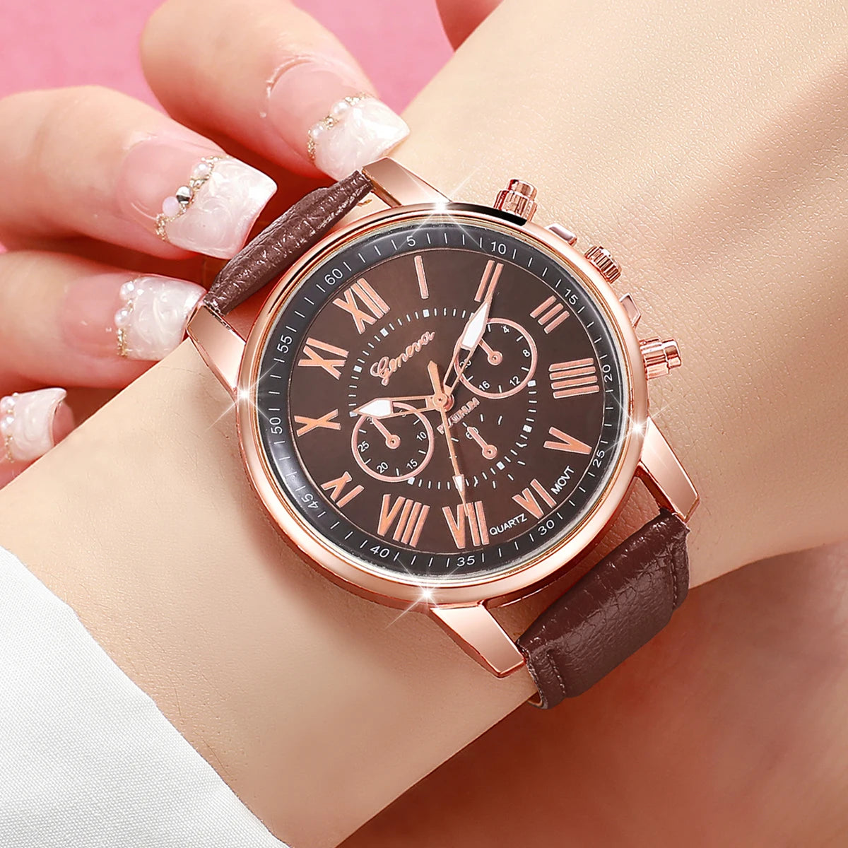Fashion Women Watches Casual Roma Dial Mixed