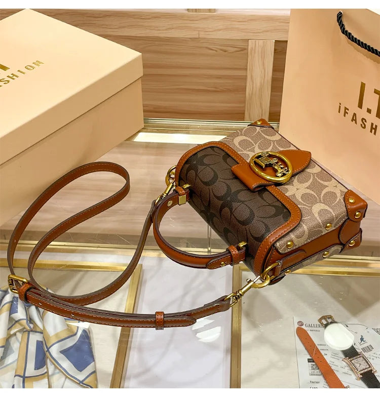 Inspired Minimalist and fashionable small handbag