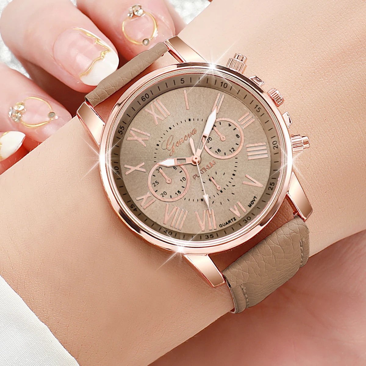 Fashion Women Watches Casual Roma Dial Mixed